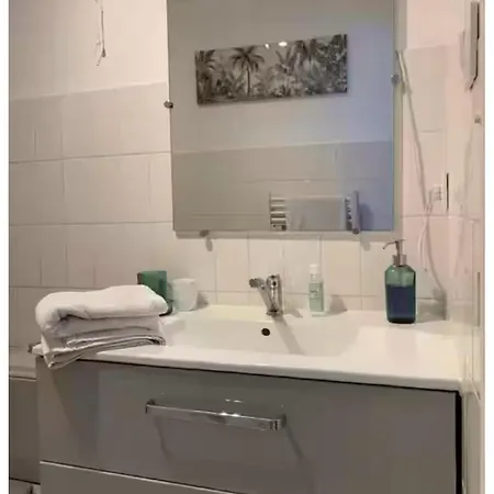 Meuble Bord De * جرافيلين